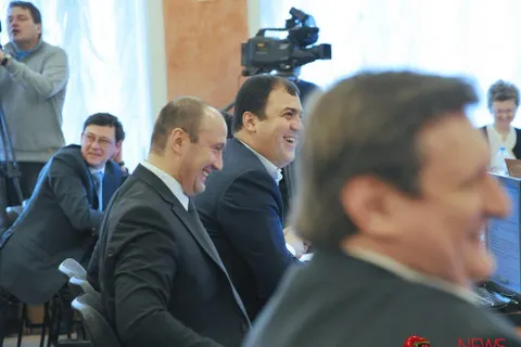 На очередном заседании муниципалитета Ярославля рассмотрено более двадцати вопросов. Фоторепортаж