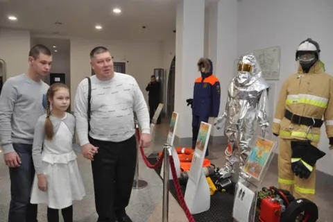 Ярославские спасатели получили к юбилею новый специализированный транспорт
