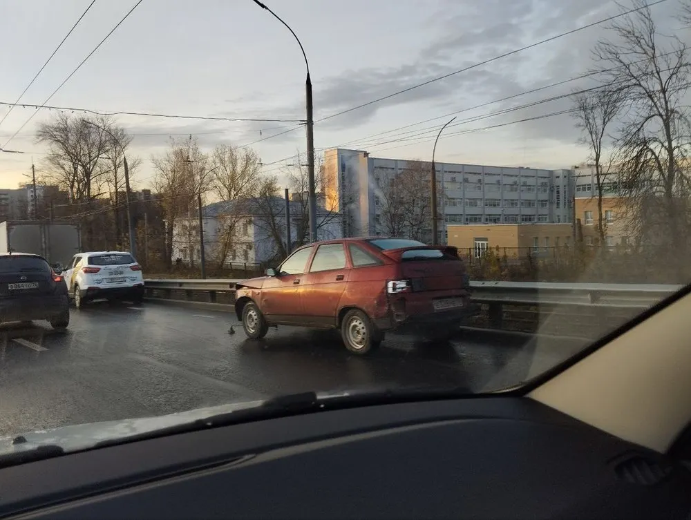 ДТП в Ярославле спровоцировал «черный лед»