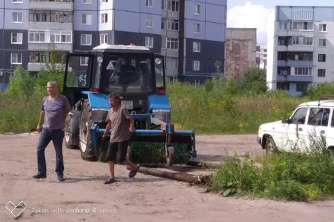 В Ярославле в Брагино снесли автомобильную стоянку