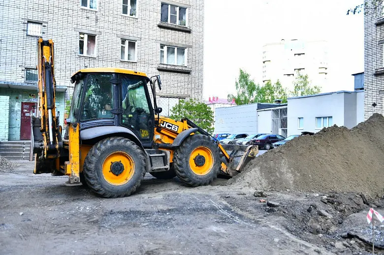 В Ярославле определился первый подрядчик на ремонт дворов
