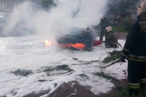 В Ярославле задержали поджигательницу трех автомобилей?