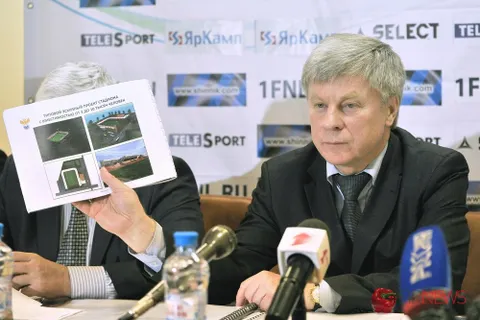В Ярославле президент РФС Николай Толстых встретился с футбольной общественностью. Фоторепортаж