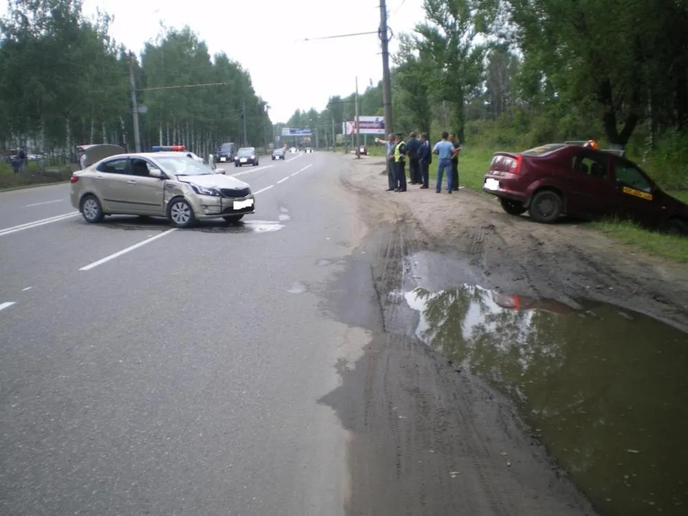 В результате аварии в Ярославле пострадала автоледи