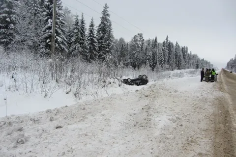 В Ярославской области перевернулся Фольксваген