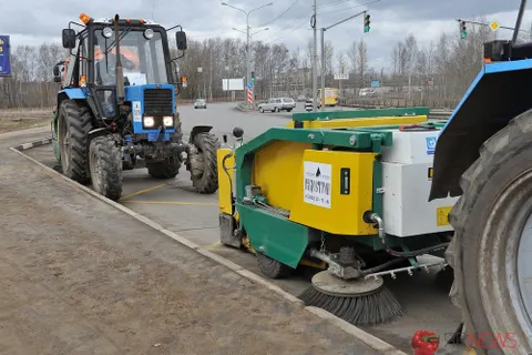 В Ярославле появилась новая техника для качественной уборки дорог