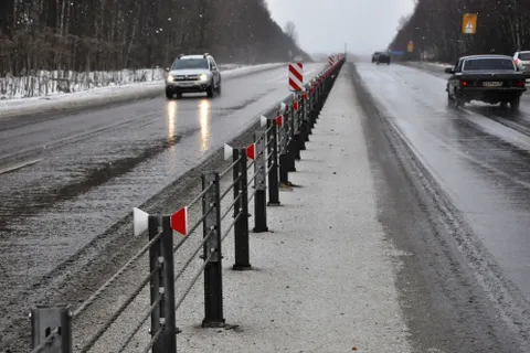 На дороге Тутаев-Рыбинск установили ограждения и светофоры