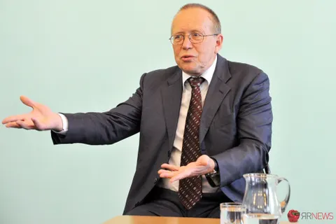 В Ярославле Юрий Вяземский признался, что его хотели отчислить из МГИМО