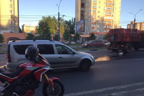 «Вылетел мне наперерез»: девушка-байкер рассказала о «пьяном» ДТП в Ярославле