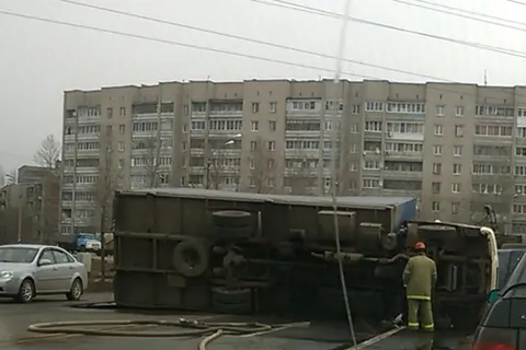В Ростове перевернулся грузовик «МАН»