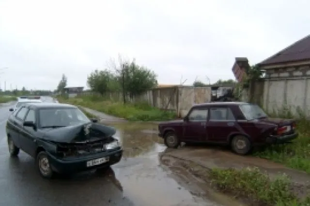 В Тутаеве столкнулись два ВАЗа