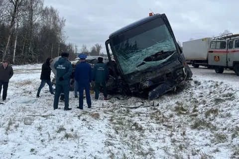 Под Переславлем автобус с детьми попал в смертельное ДТП