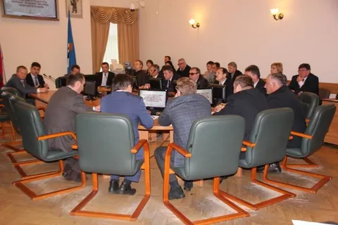 Александр Нечаев пригрозил досрочно расторгнуть контракт с подрядчиком ООО «Трасса»