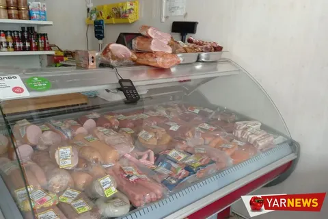 «Это рейдерский захват»: в Ярославле при 30-градусной жаре обесточили рынок