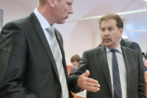 Дума Ярославской области шестого созыва провела внеочередное заседание. Фоторепортаж