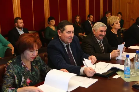 Сергей Ястребов дал старт работе по созданию НКО, которая объединит резидентов фармкластера и учреждения образования
