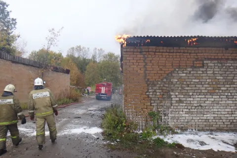 В Ярославле горела база горюче-смазочных материалов