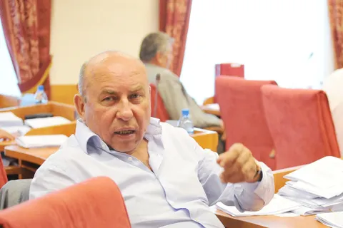 В Ярославской областной Думе сегодня состоялось последнее очередное заседание. Фотогалерея