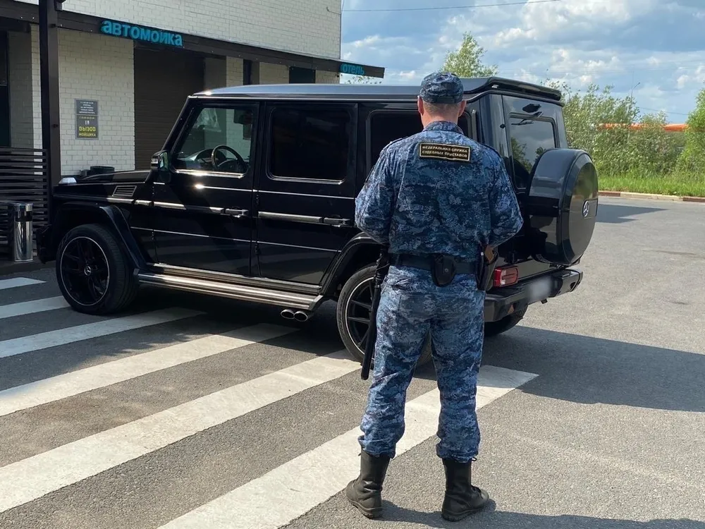 В Ярославле у дорожной компании арестовали «гелендваген»