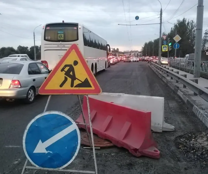 В Ярославле водителей призвали пореже менять ряд на Московском