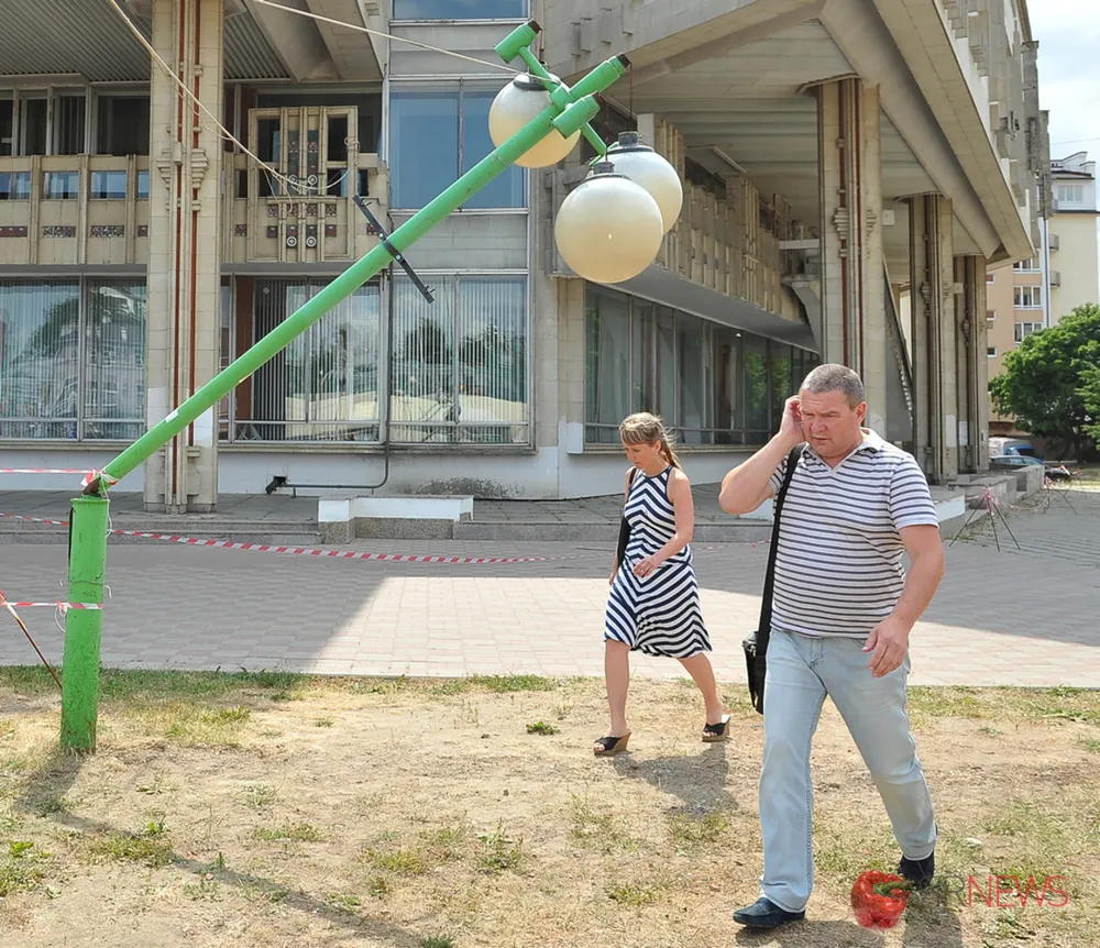 На площади Юности в Ярославле гулять опасно