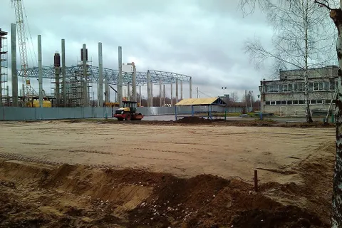 Во Фрунзенском районе Ярославля продолжается строительство аквапарка