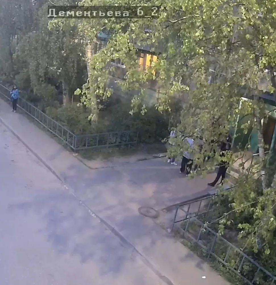 В Тутаеве из окна на шестом этаже выпала молодая женщина