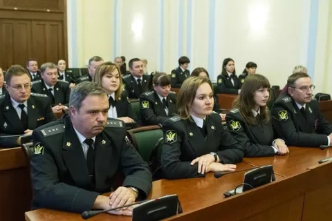 Ярославскому УФССП первому среди территориальных управлений вручено знамя