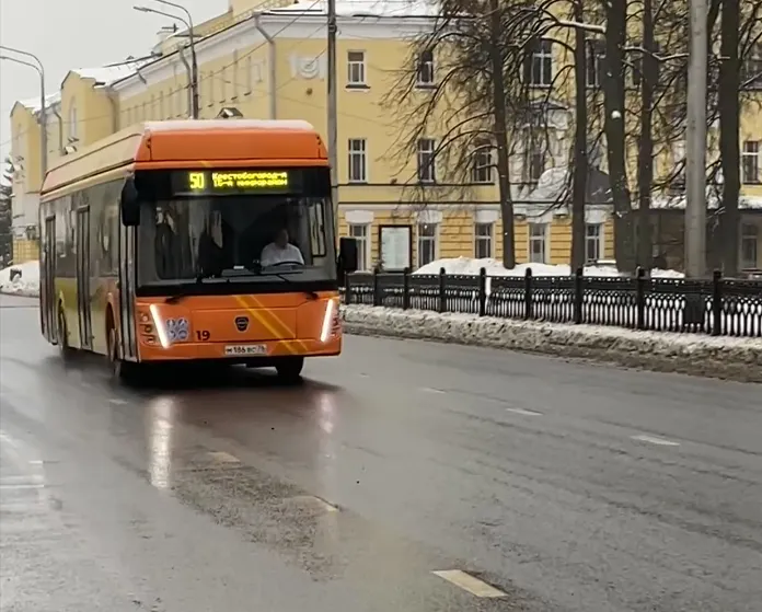 Проблемные маршруты автобусов в Ярославле могут дополнить электробусами