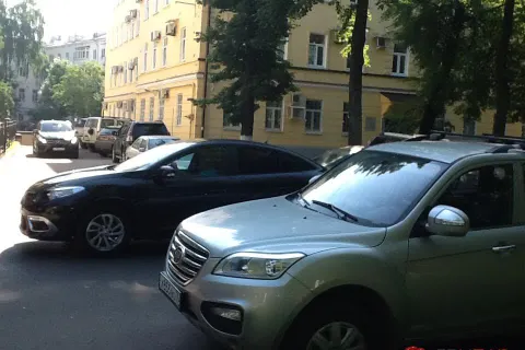 Игра в поддавки или отказ мэрии Ярославля от платных стоянок