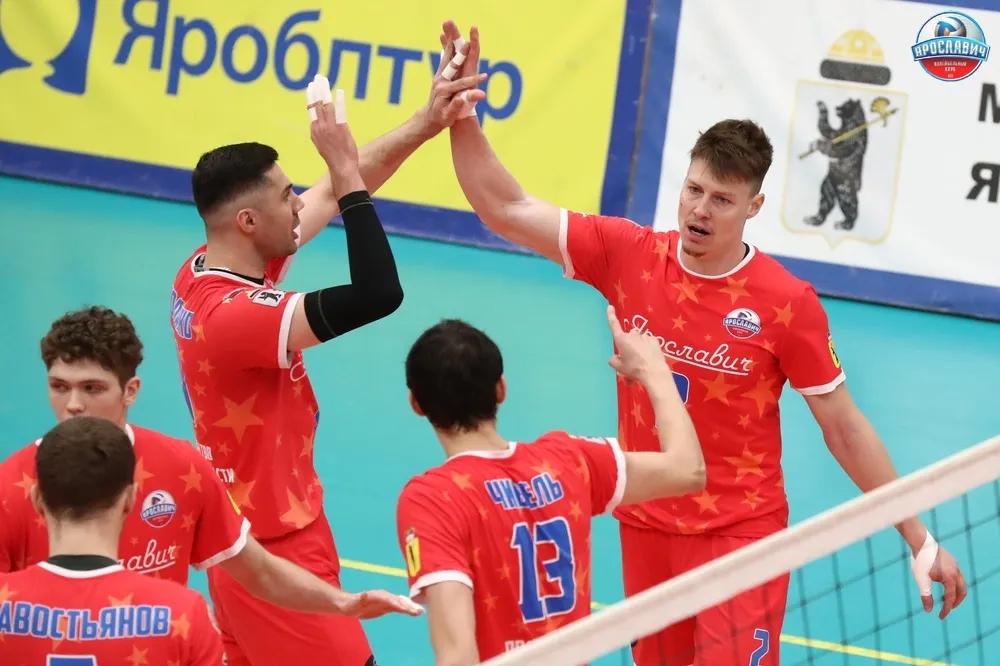«Ярославич» дважды обыграл лидера чемпионата