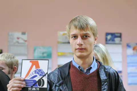 В Ярославле наклейки в память о погибшей команде «Локомотив» раздают еще по одному адресу