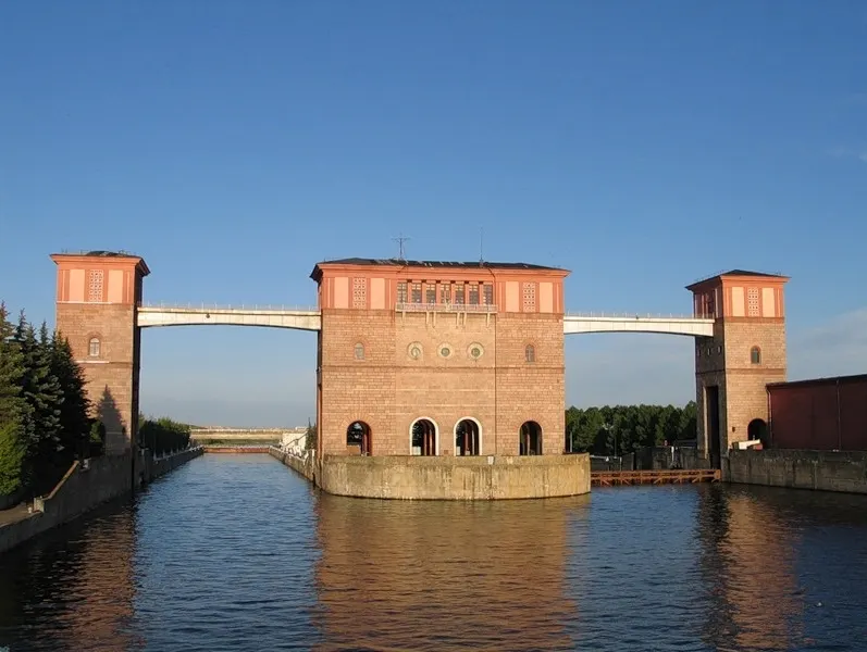 На шлюзах Рыбинского водохранилища серьезная авария