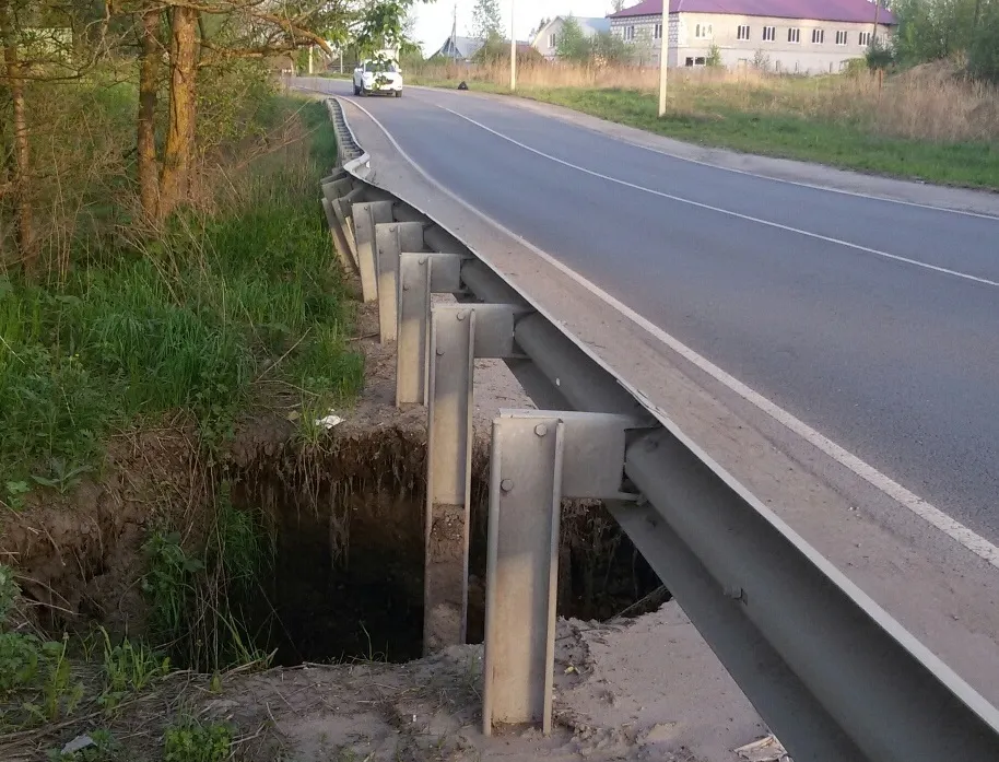 В Ярославле размыло мост через Нору