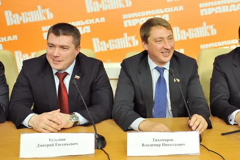 «Гражданская платформа» Ярославля не видит будущего без губернаторских выборов. Фоторепортаж