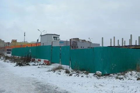 В Ярославле узаконенная стройка бизнес-центра остается «неопознанным объектом»