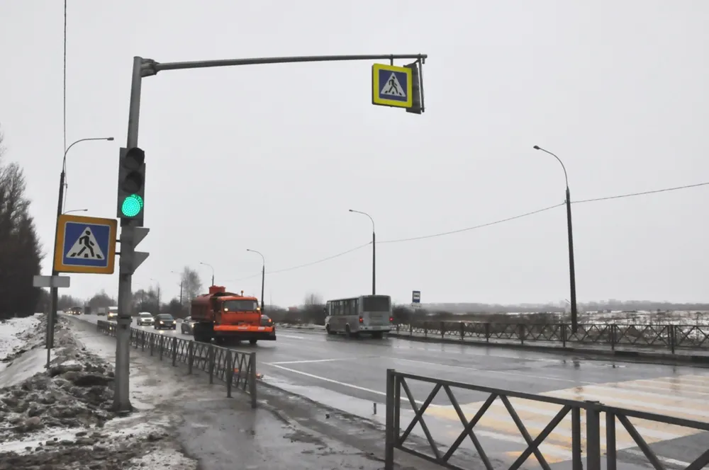 На дороге Тутаев-Рыбинск установили ограждения и светофоры