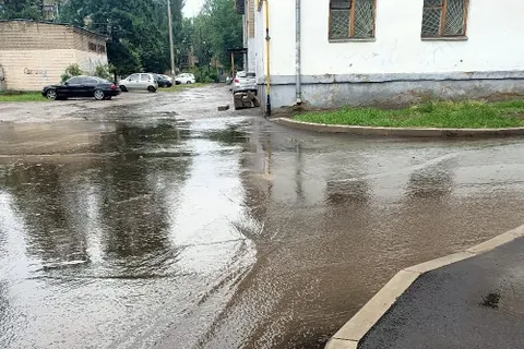 В Ярославле в благоустройство двора включили «бесплатную реку»