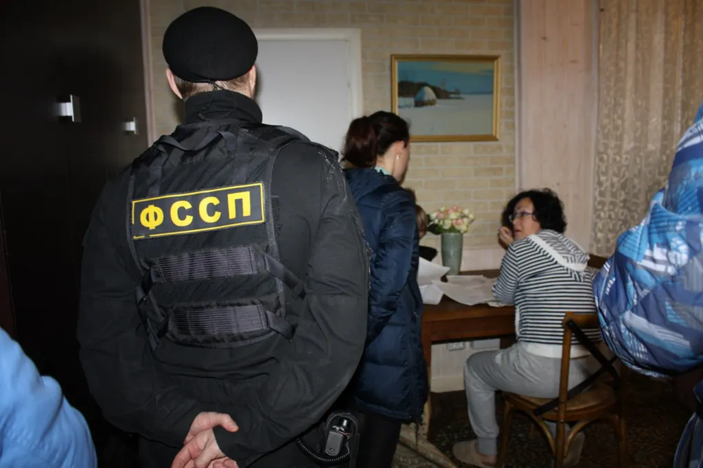 Ярославские приставы сняли номер, чтобы попасть в отель и исполнить решение суда