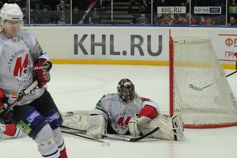 Ярославский «Локомотив» потерпел неожиданное поражение дома. Фоторепортаж
