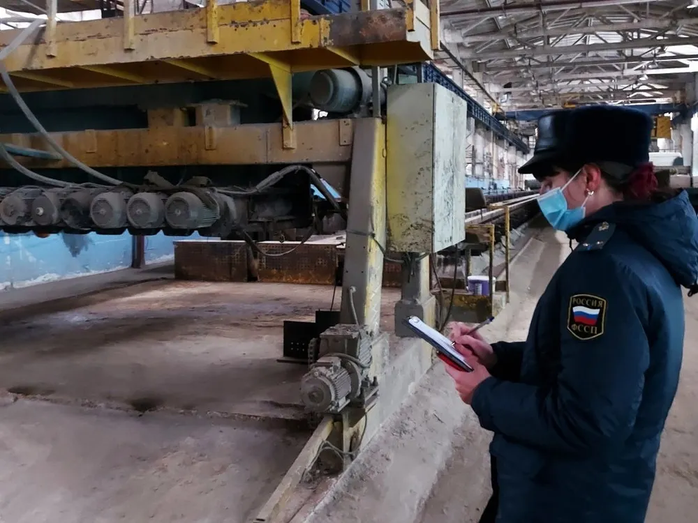 В Ярославле арестовано оборудование завода стройконструкций