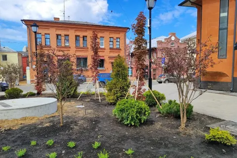 В пешеходном центре Ярославля появился фонарный джаз-бенд