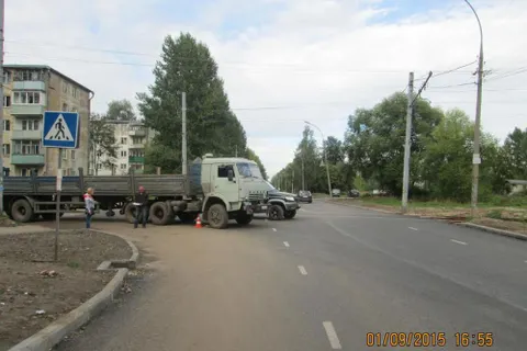 В Ярославле пьяного пешехода сбил КАМАЗ с полуприцепом