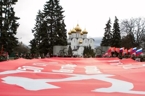 В Ярославль прибыла марш-эстафета «Звезда нашей Великой Победы»