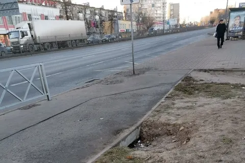 В Ярославле у автовокзала образовался подземный провал