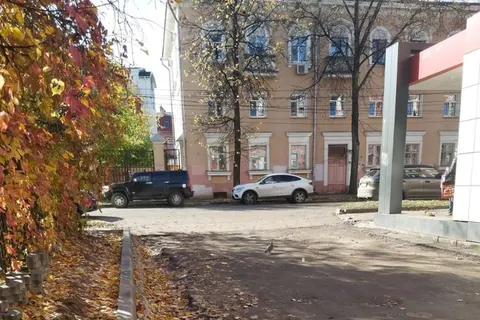 В центре Ярославля около детсада обнаружен опасный канализационный люк