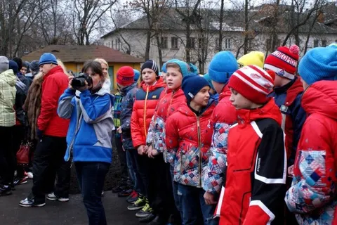 В ярославской школе имени хоккеиста Ивана Ткаченко открылась спортплощадка