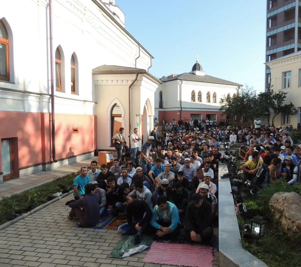 Мусульмане Ярославля отметили праздник Ураза-Байрам