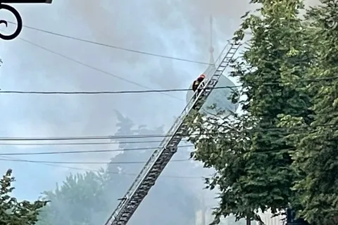 В центре Ярославля горел старинный дом с сауной