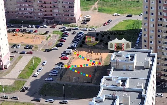 В Ярославле построили новую универсальную спортивную площадку